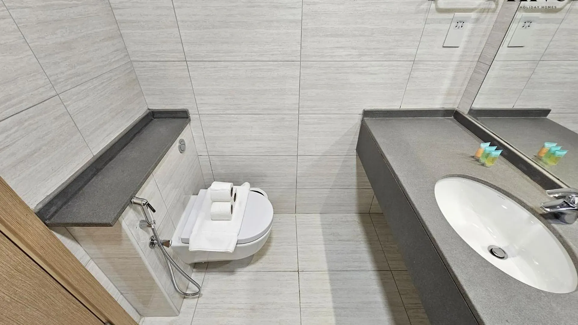 Modern 1 Bed Apt In Al Warqa Dubaï